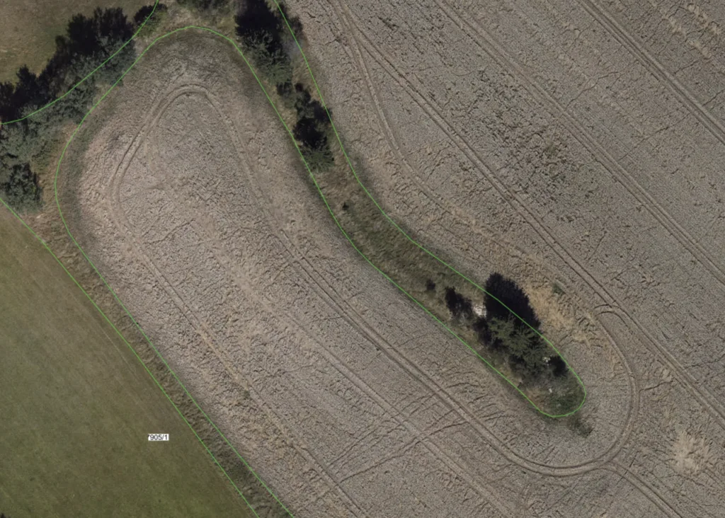 Snímky se mohou podložit hranicí pozemků LPIS, ČUZK ortomapou, státní mapou 1:5000 nebo základní mapou ČR.